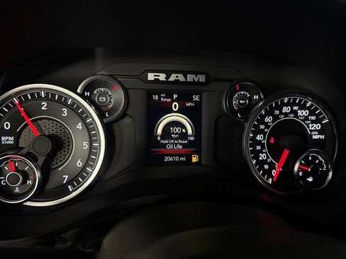 Used 2024 RAM 1500 Big Horn RWD image 15