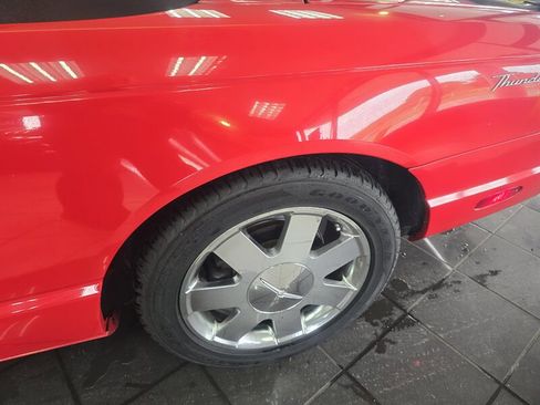 Used 2002 Ford Thunderbird image 28