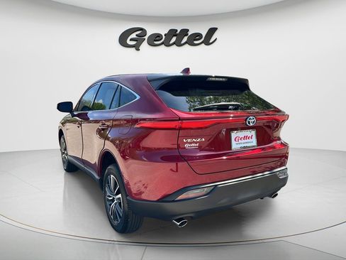 Used 2023 Toyota Venza LE AWD/4WD image 7