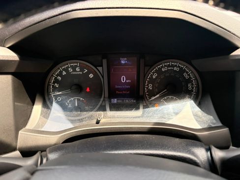 Used 2019 Toyota Tacoma TRD Off-Road w/ Technology Package AWD/4WD image 26