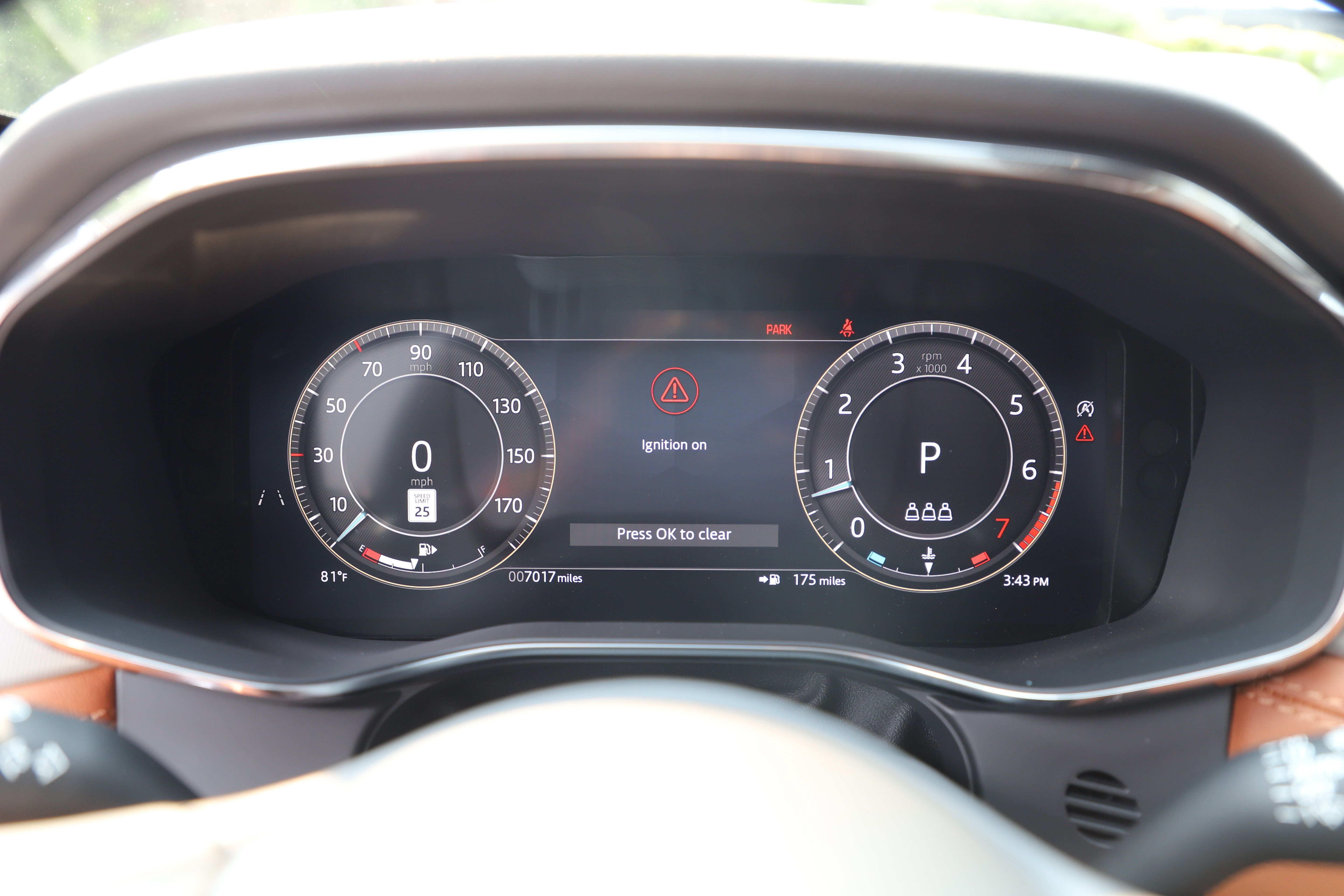 Certified 2025 Jaguar F-PACE R-Dynamic S AWD/4WD image 20