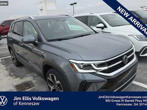 Used 2022 Volkswagen Taos SEL w/ Panoramic Sunroof Package image 1