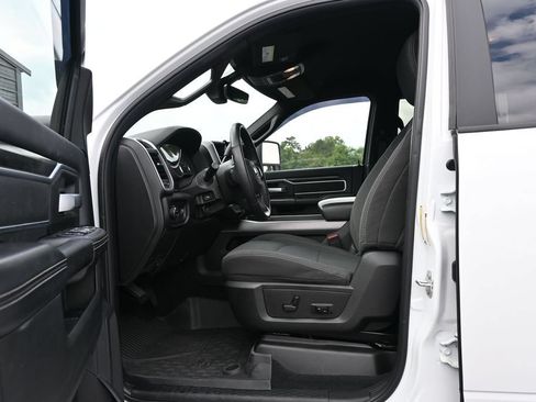 Used 2024 RAM 3500 Big Horn w/ Night Edition AWD/4WD image 9