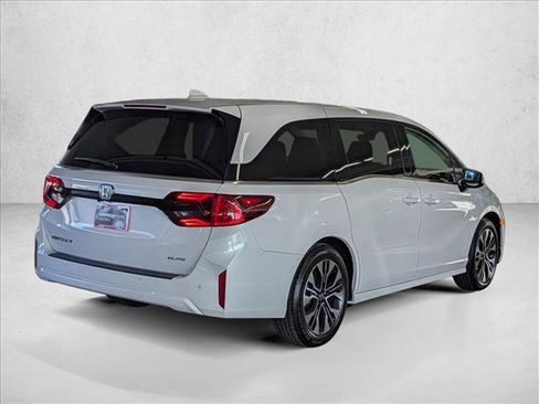 New 2026 Honda Odyssey Elite image 2