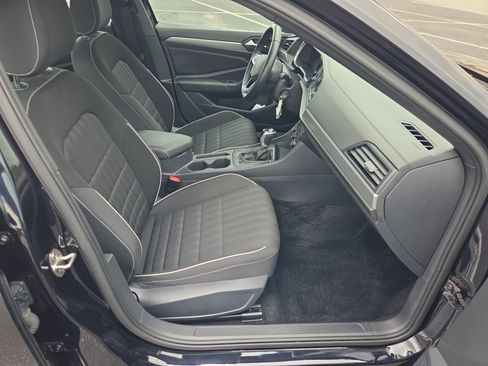 Used 2024 Volkswagen Jetta Sport FWD image 32