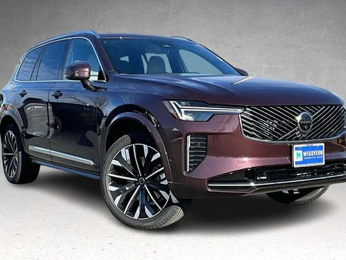 New 2026 Volvo XC90 B5 Plus w/ Protection Package Premier AWD/4WD image 2