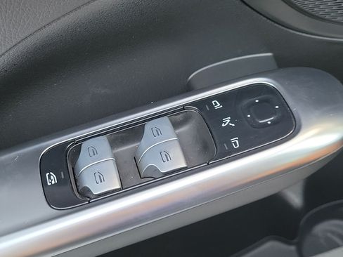 Used 2024 Mercedes-Benz C 300 Sedan image 27