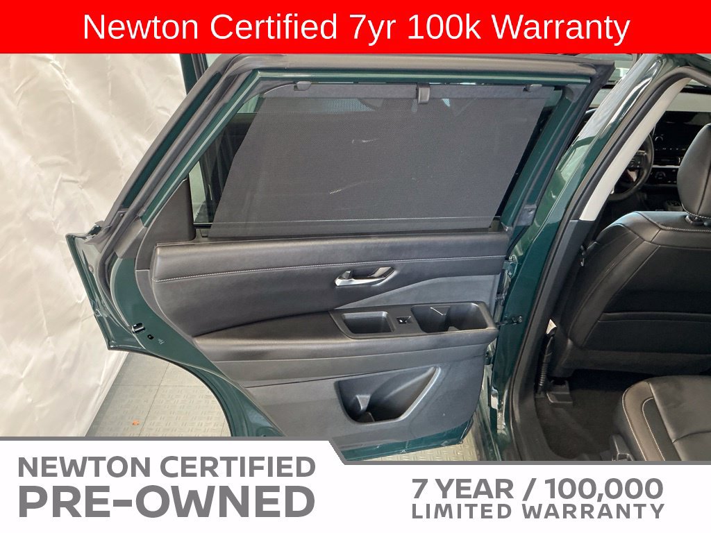 Used 2023 Nissan Pathfinder SL AWD/4WD image 42