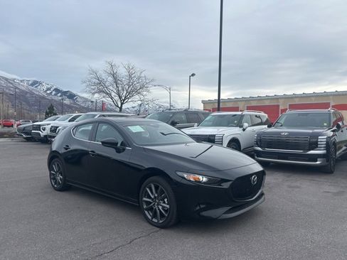Used 2025 MAZDA MAZDA3 s image 3