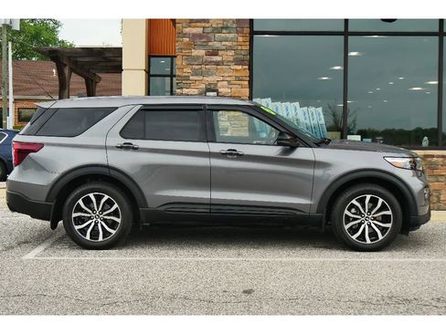 Used 2021 Ford Explorer ST w/ Equipment Group 401A AWD/4WD image 2