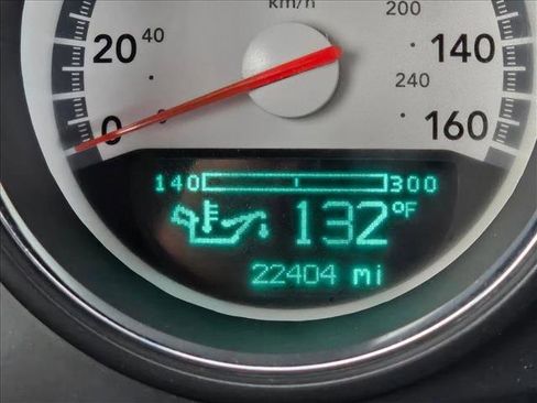 Used 2010 Dodge Challenger R/T image 12