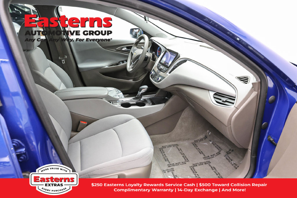 Used 2023 Chevrolet Malibu LT FWD image 25