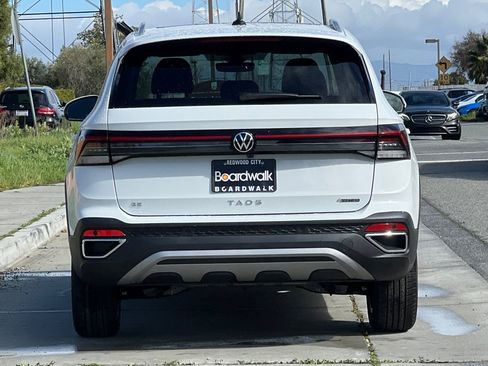 New 2026 Volkswagen Taos SE AWD/4WD image 5