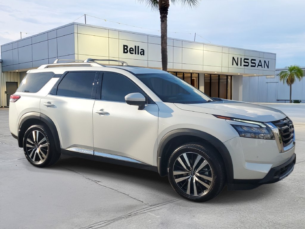 Used 2025 Nissan Pathfinder Platinum w/ Cargo Package FWD image 8