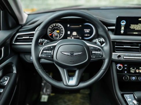 New 2026 Genesis G70 2.5T image 12