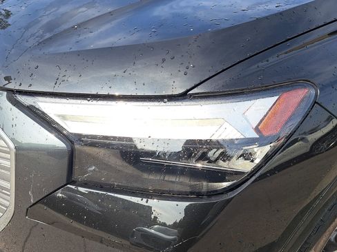 Used 2023 Audi Q4 e-tron Premium Plus image 8