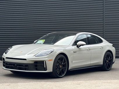 New 2025 Porsche Panamera 4
