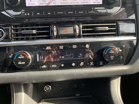 Used 2022 Nissan Pathfinder SL w/ SL Premium Package image 29