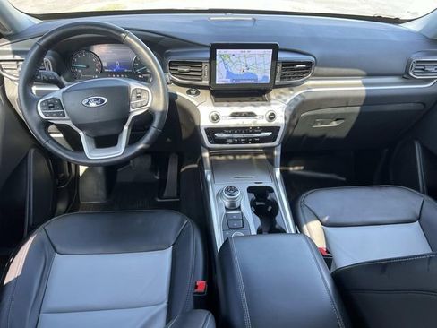 Certified 2023 Ford Explorer XLT w/ Equipment Group 202A AWD/4WD image 16