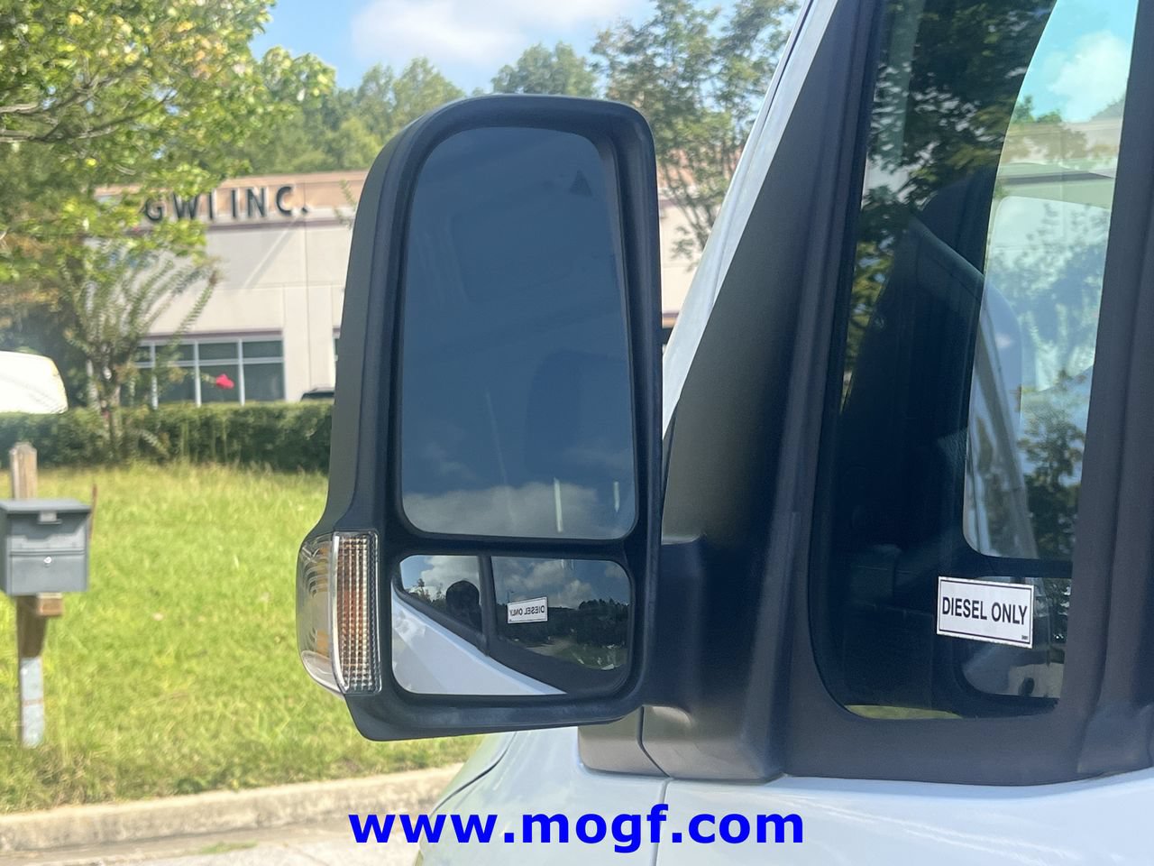 Used 2025 Mercedes-Benz Sprinter 2500 image 26