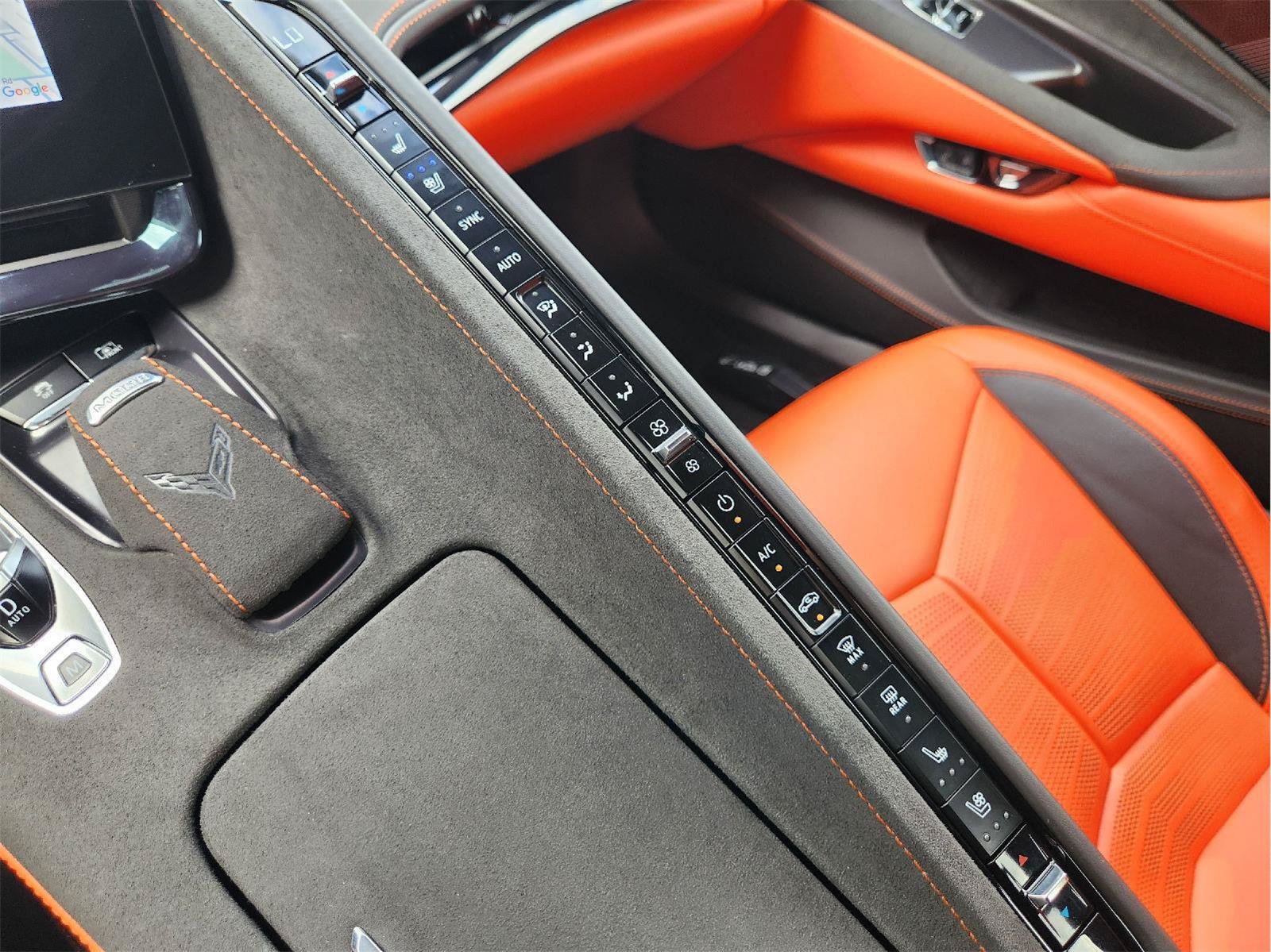 Used 2025 Chevrolet Corvette Stingray Premium Conv w/ Z51 Performance Package RWD image 18