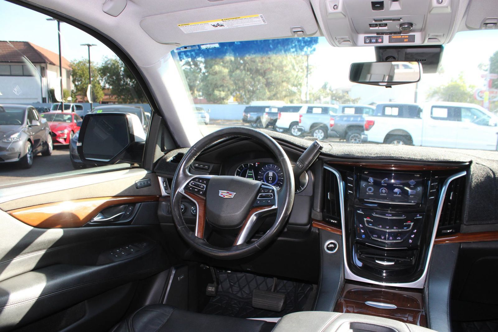 Used 2018 Cadillac Escalade ESV Luxury AWD/4WD image 28