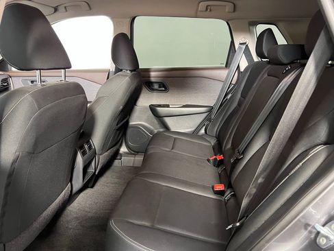 Used 2023 Nissan Rogue S image 23