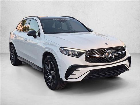 Used 2026 Mercedes-Benz GLC 300 4MATIC image 3