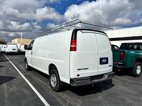 New 2026 GMC Savana 3500 w/ Driver Convenience Package RWD image 5