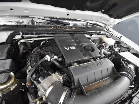 Used 2020 Nissan Frontier S image 15