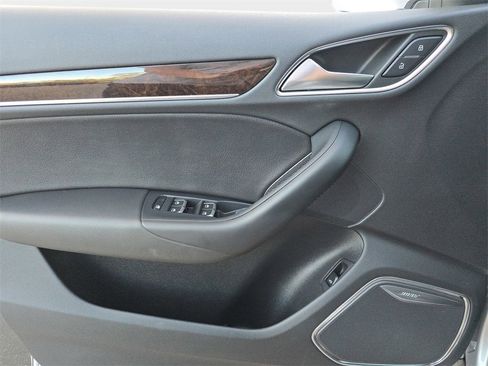 Used 2016 Audi Q3 2.0T Prestige w/ Prestige Package image 22