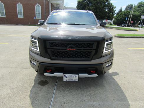 Used 2021 Nissan Titan PRO-4X w/ Pro-4x Convenience Package image 8
