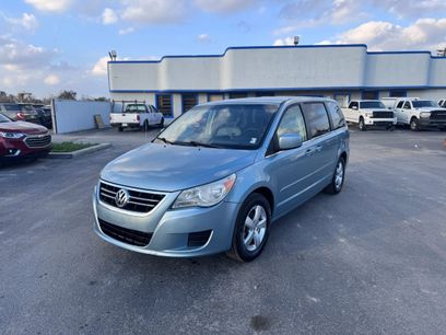 Used 2009 Volkswagen Routan SEL
