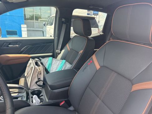 Used 2026 GMC Canyon AT4 AWD/4WD image 18