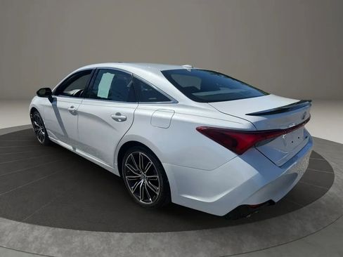 Used 2019 Toyota Avalon XSE w/ All Weather Liner Package FWD image 7