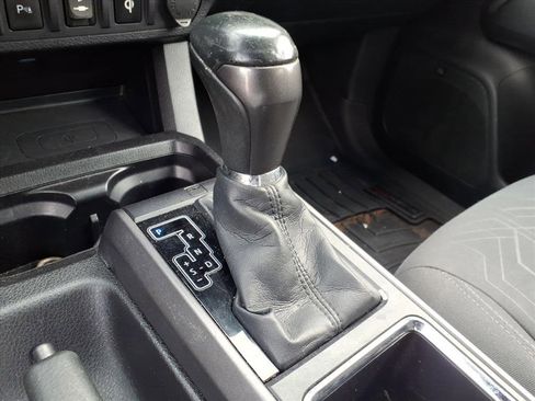 Used 2016 Toyota Tacoma TRD Sport image 20