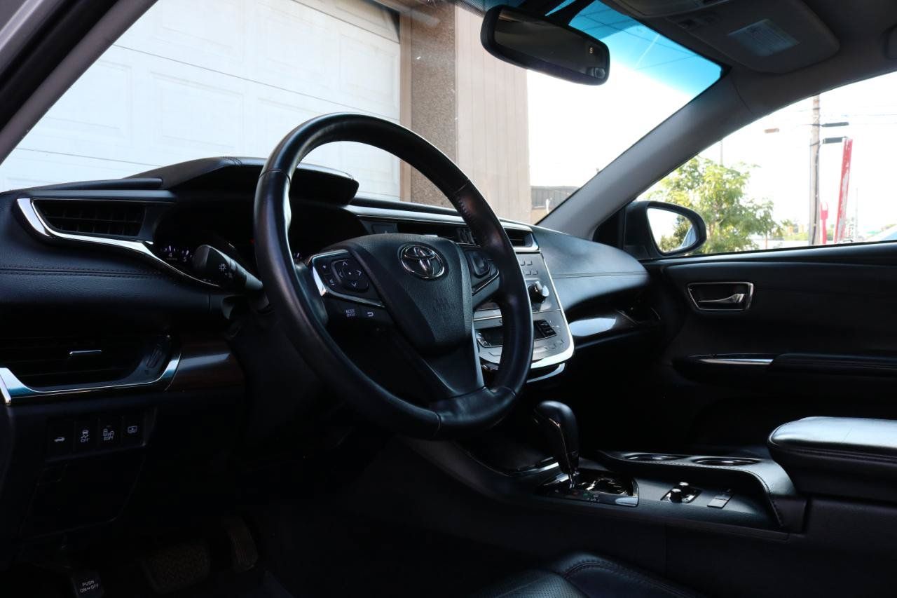 Used 2013 Toyota Avalon Limited FWD image 18
