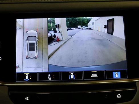 Used 2025 Cadillac XT5 Premium Luxury w/ Technology Package FWD image 30