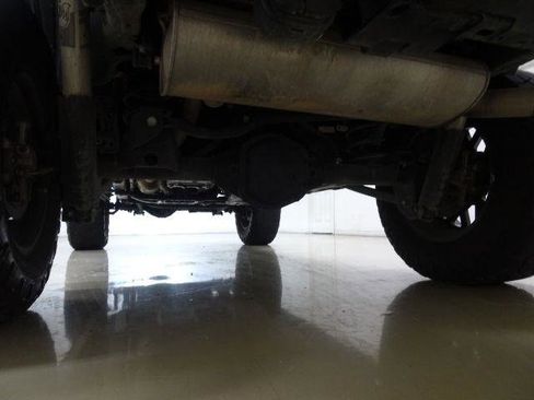 Used 2023 Jeep Wrangler Unlimited Rubicon w/ Cold Weather Group AWD/4WD image 17