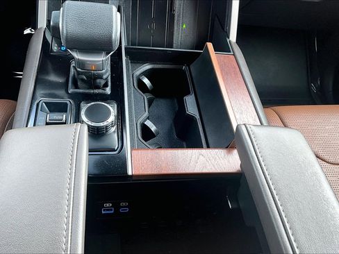 Used 2024 Toyota Tundra 1794 Edition image 31