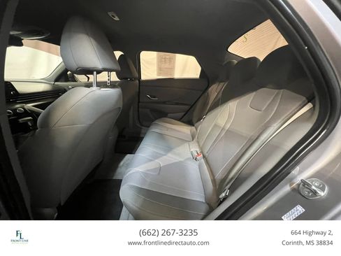 Used 2023 Hyundai Elantra SE FWD image 21