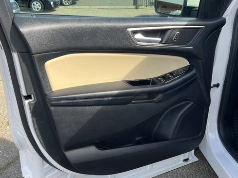 Used 2018 Ford Edge SEL w/ Equipment Group 201A image 29