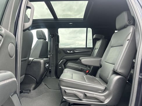 Used 2024 GMC Yukon XL Denali AWD/4WD image 26