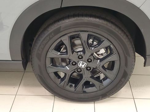 Certified 2025 Honda HR-V Sport image 22