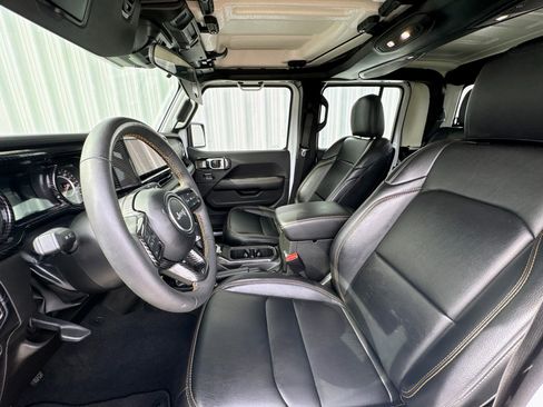 Used 2024 Jeep Gladiator Sport w/ Premium Package image 8