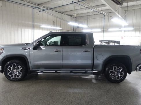 Used 2026 GMC Sierra 1500 SLT w/ SLT Premium Package AWD/4WD image 4