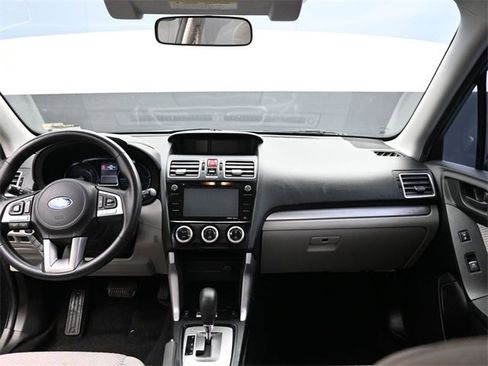 Used 2017 Subaru Forester 2.5i Premium image 22