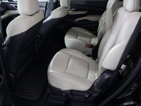 Used 2024 Subaru Ascent Limited image 19