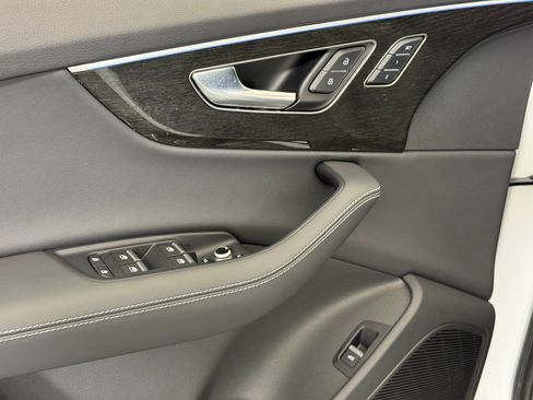 Used 2025 Audi Q7 3.0T Premium Plus w/ Premium Plus Package image 14