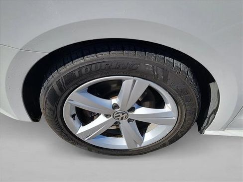 Used 2012 Volkswagen Passat 2.5 SE image 9